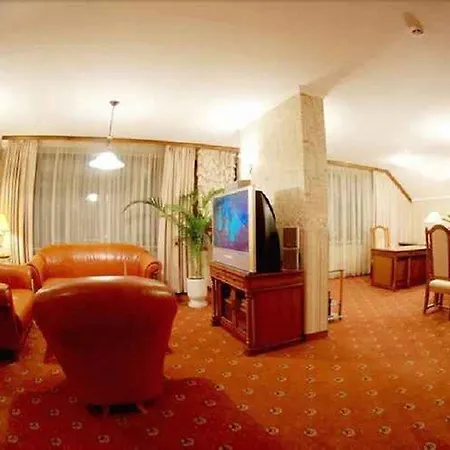 Хотел мираж 4*
