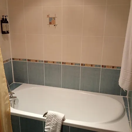 Хотел мираж 4*