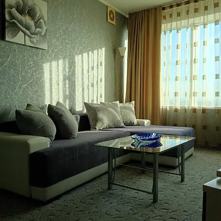 Хотел мираж 4*